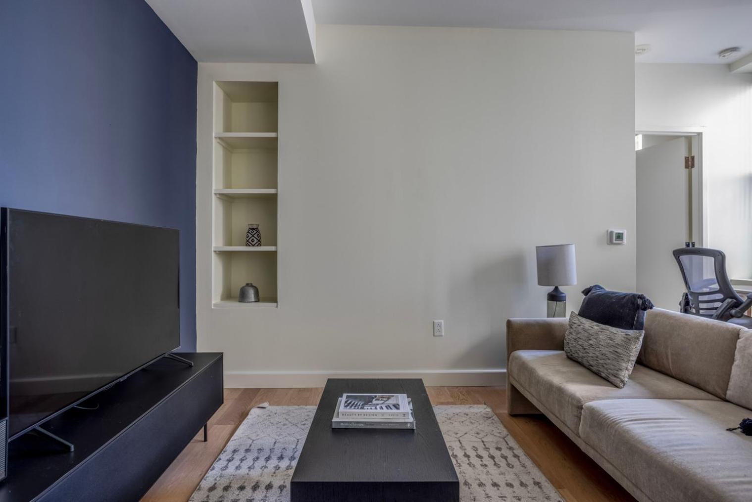 Back Bay 1br W Gym Wd Nr Shopping Bos-925 Boston